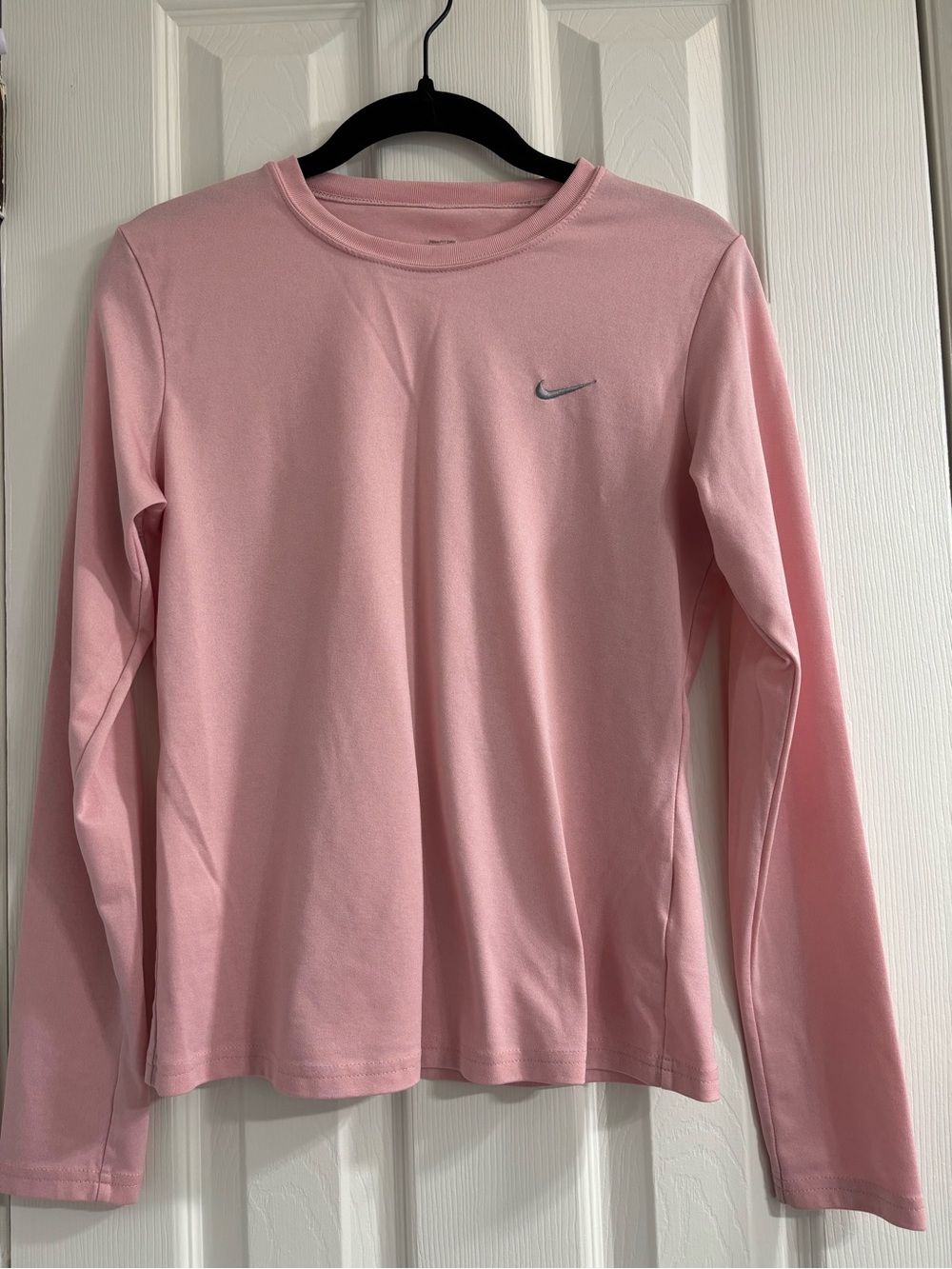 Nike Women’s Long-Sleeve Pink Performance Tee Size Small